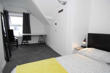 7 bed house, 44 Headland Park, Greenbank, Plymouth, PL48HT - Image 10